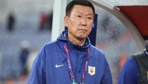 泰山vs蓉城半场数据：射门数2-8，泰山半场4张黄牌