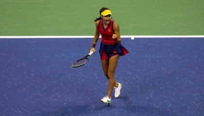 开云-拉杜卡努迎美网夺冠后首秀 总决赛席位竞争白热化