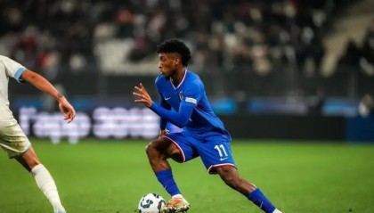 官方：登贝莱和杜埃因伤退出，法国队补招科曼